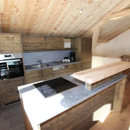 Alpehytte Almresort Sommerschnee *