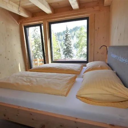 Almresort Sommerschnee