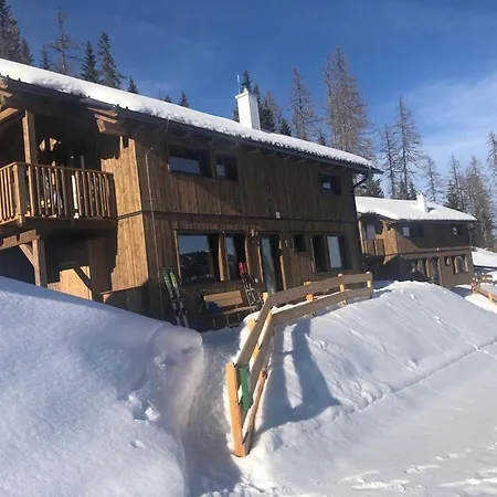 Almresort Sommerschnee