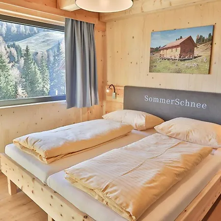 Almresort Sommerschnee Alpehytte Pruggern