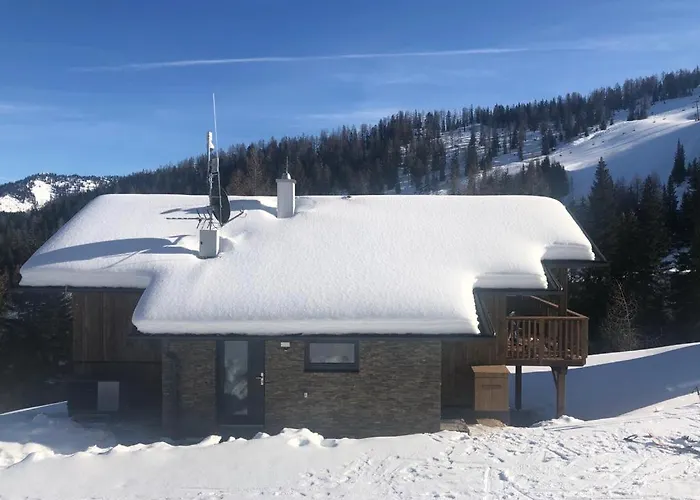 Almresort Sommerschnee 木屋